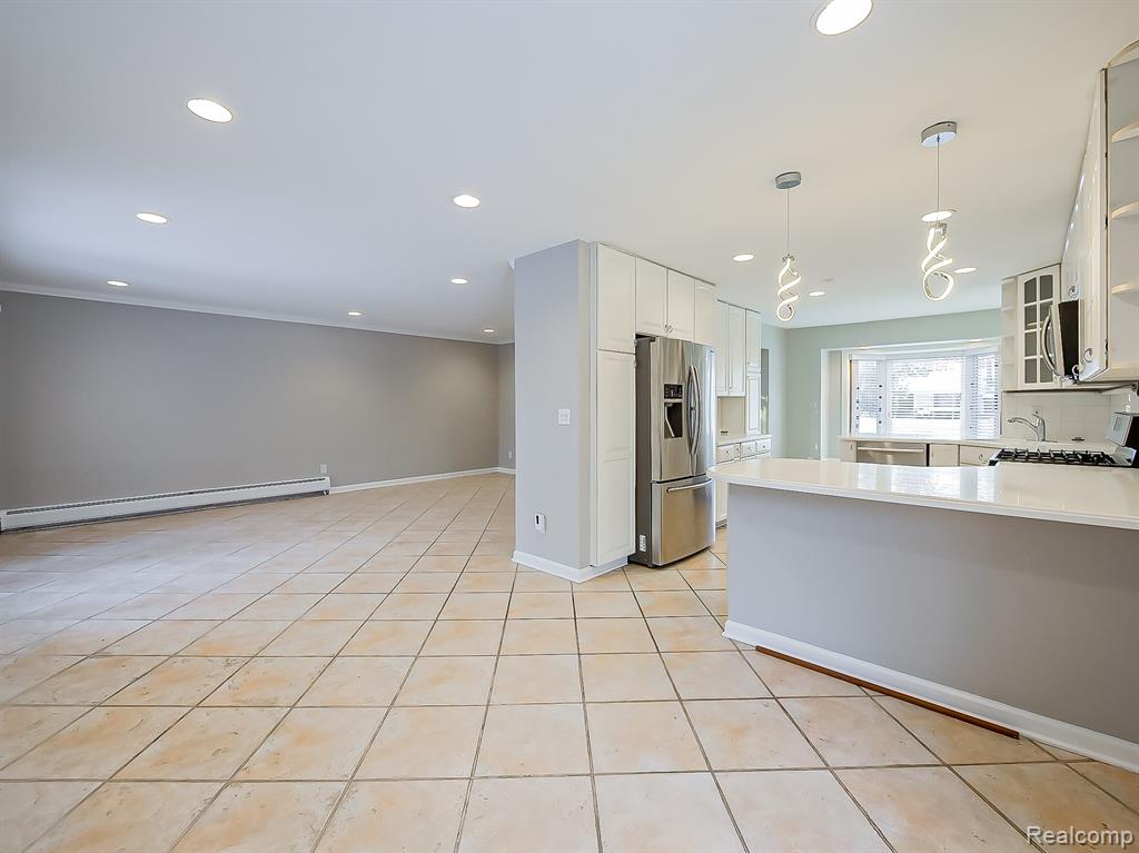 3730 Eastbourne Drive, Troy, MI 48084 — Photo 12