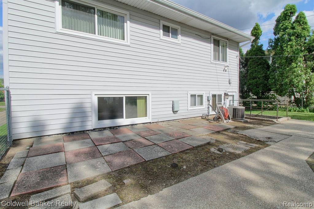 6709 Geronimo Street, Westland, MI — Photo 28