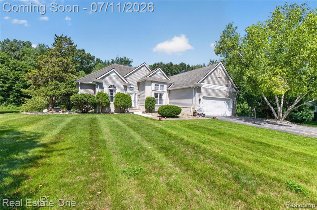 5128 Queensway, Howell, MI 48843 — Photo 3