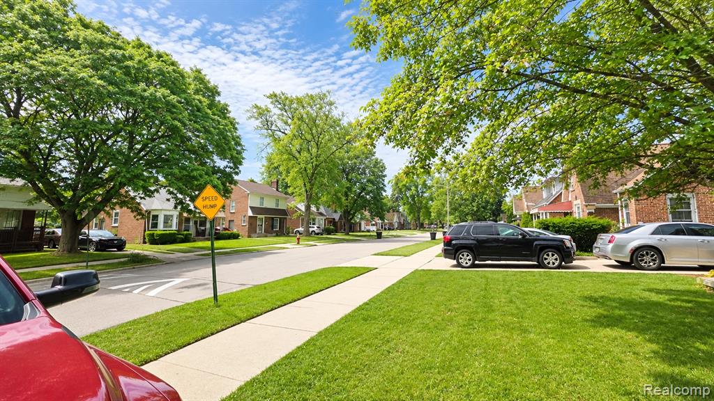 12585 Duchess Street - Photo 3