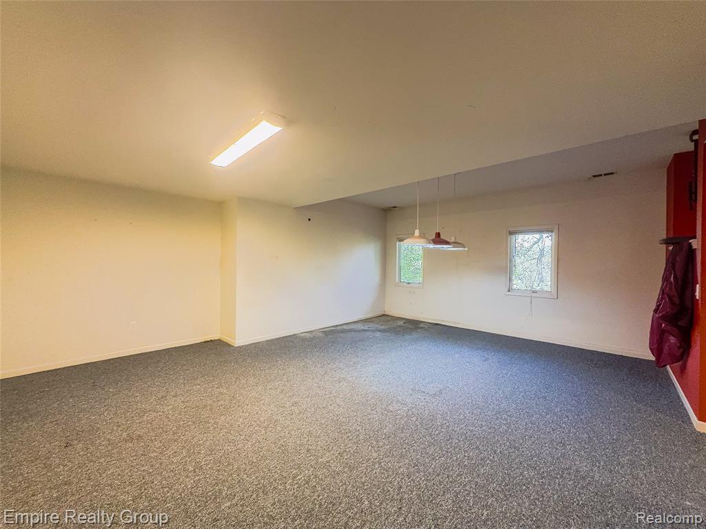 2111 Oak Terrace, Ortonville, MI 48462 — Photo 33