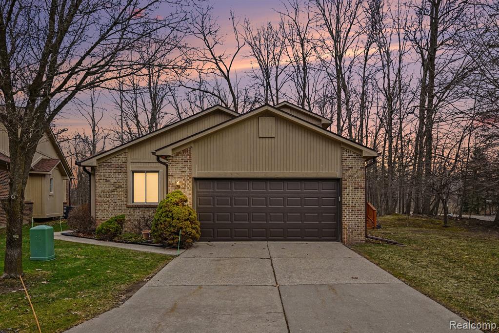 7420 Parkdale Street, West Bloomfield, MI — front exterior
