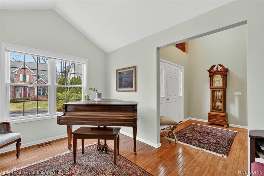 6152 Natures Cove, Grand Blanc, MI 48439 — Photo 5