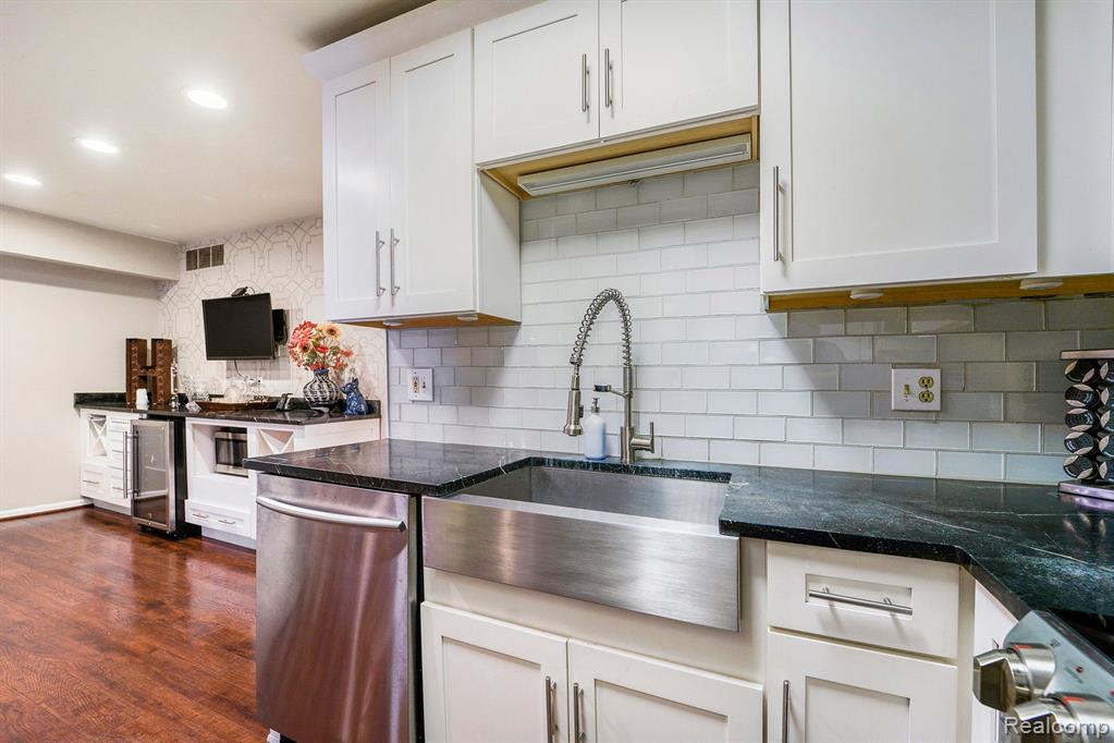 1332 S MAIN Street, Royal Oak, MI 48067 — Photo 15