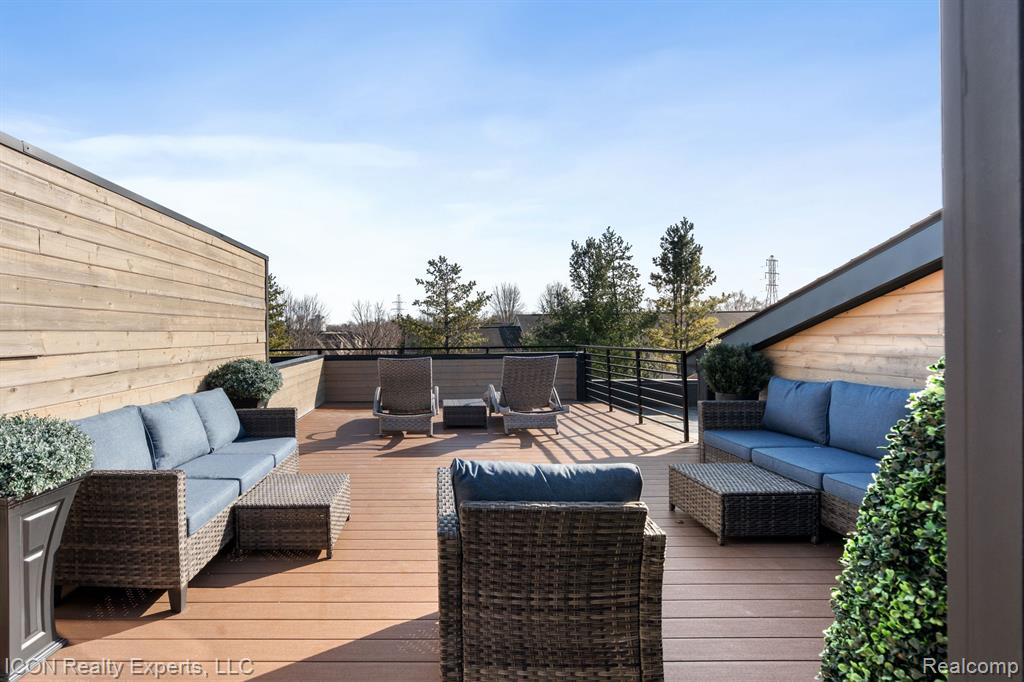 714 E PARENT Avenue, Royal Oak, MI 48067 — Photo 49