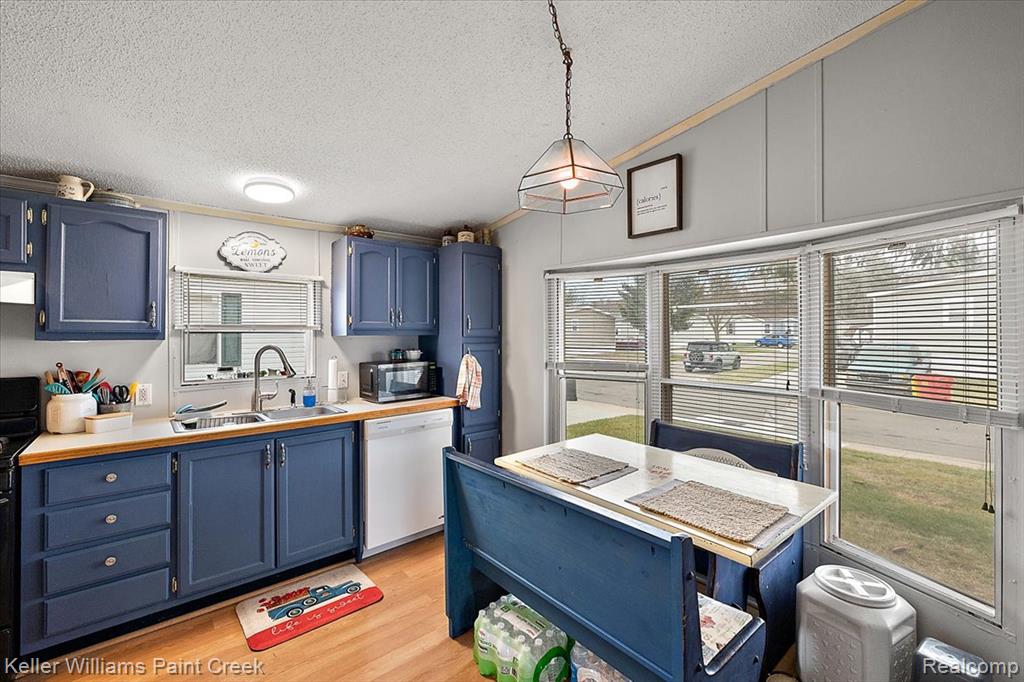 2119 Redwood Avenue, Columbus, MI — Photo 5