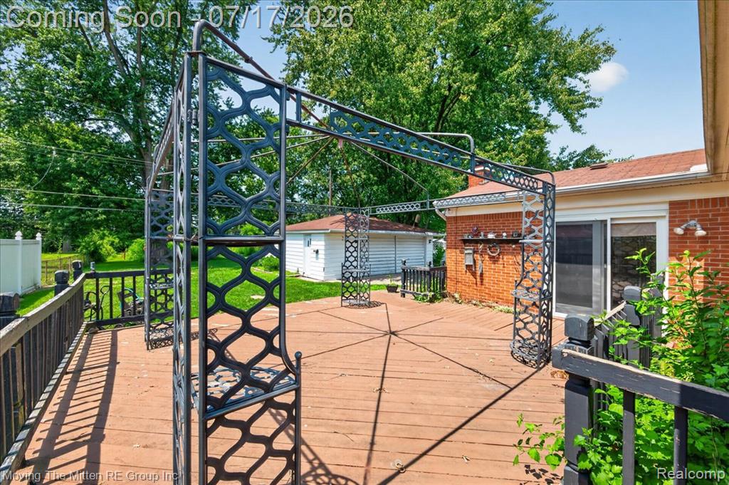 648 S Dowling Street, Westland, MI 48186 — Photo 38