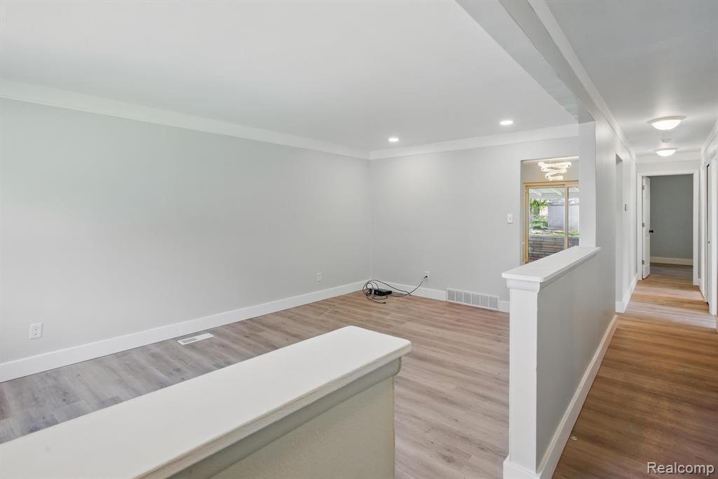 5028 LINDA Street, Warren, MI 48092 — Photo 7