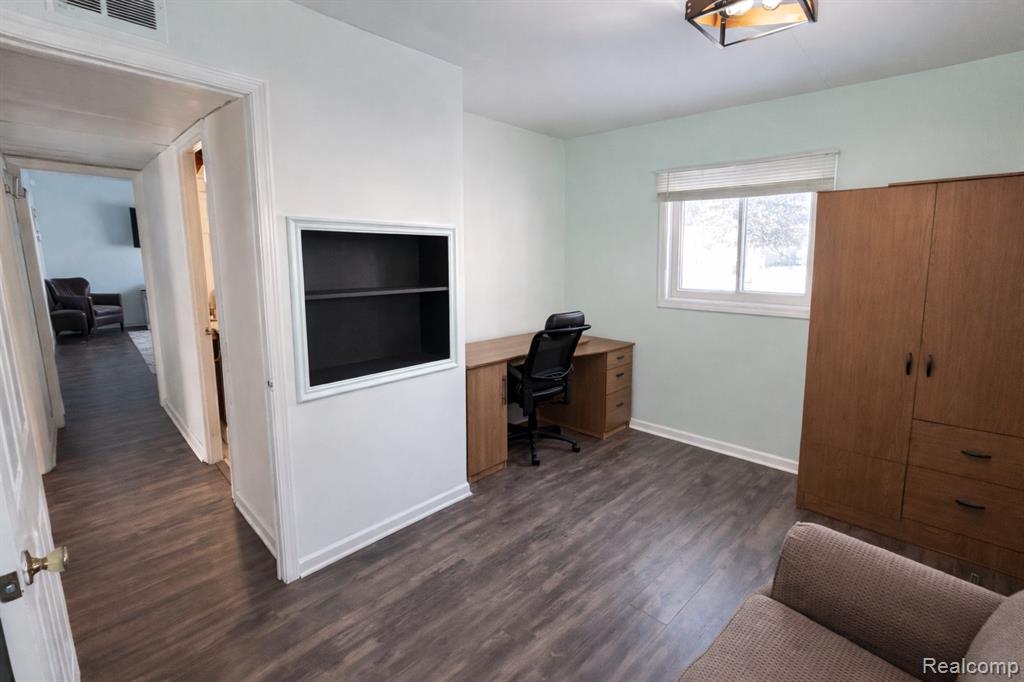 6101 Woodsdale Drive, Grand Blanc, MI 48439 — Photo 15