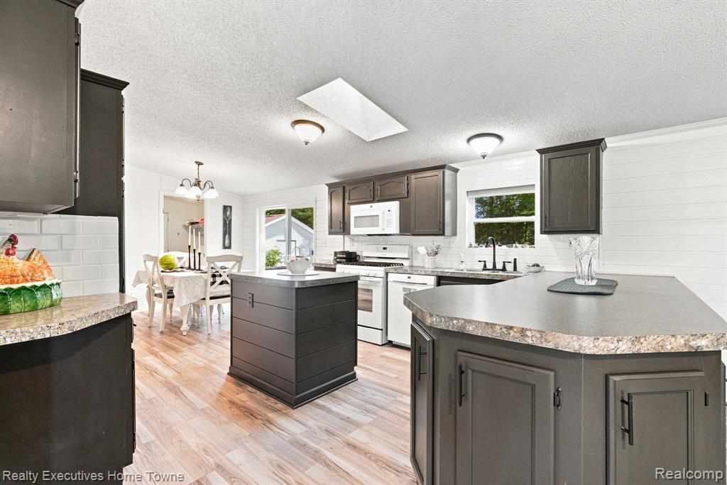 508 Bush Lake Lane, Kimball, MI — Photo 12