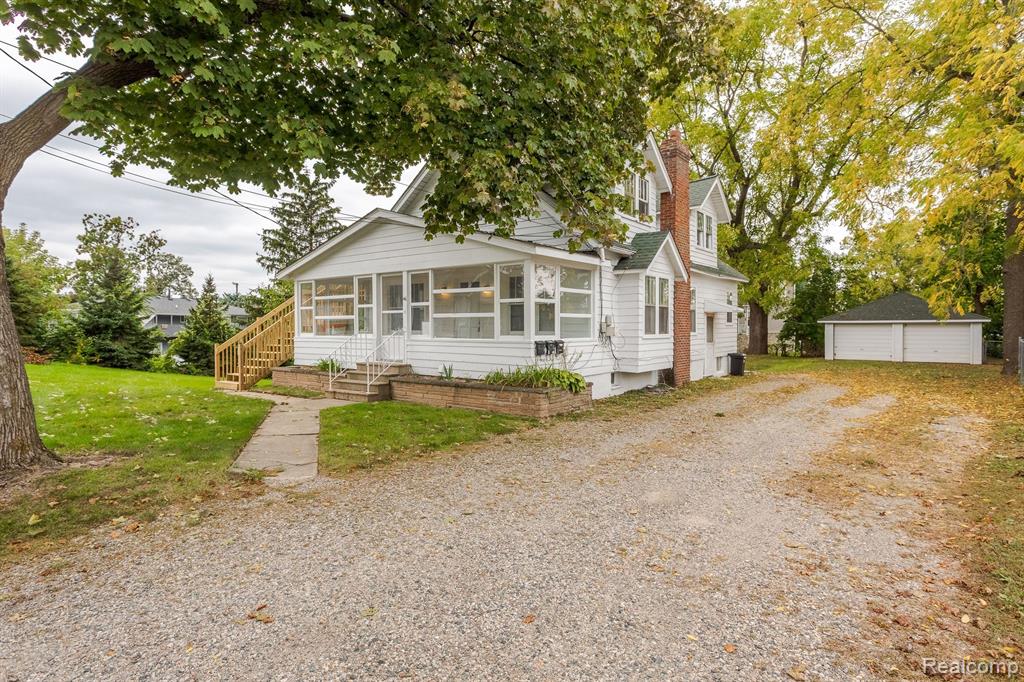 46 SMITH Court, Lake Orion, MI 48362 — front exterior