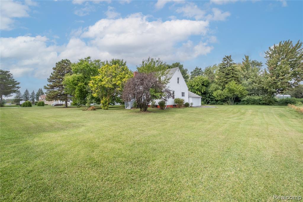 2028 Kochville Road, Saginaw, MI 48604 — Photo 22