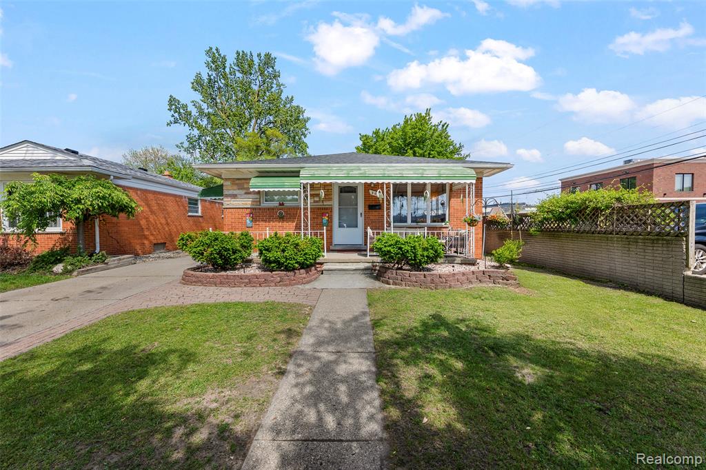 5634 N Lafayette Street, Dearborn Heights, MI 48127 — Photo 2