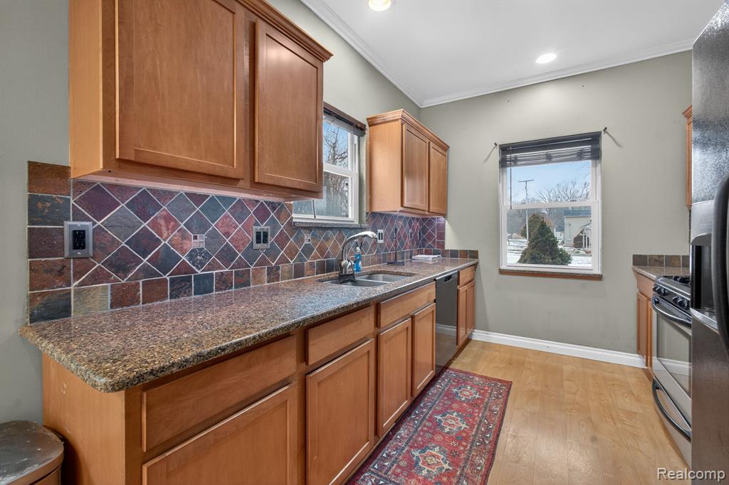 9399 Oakdale Street, Clay, MI 48001 — Photo 10