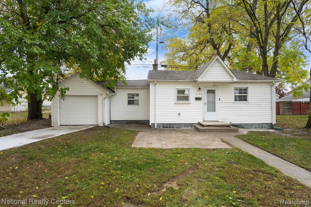 8104 Jackson Avenue, Warren, MI 48089 — front exterior