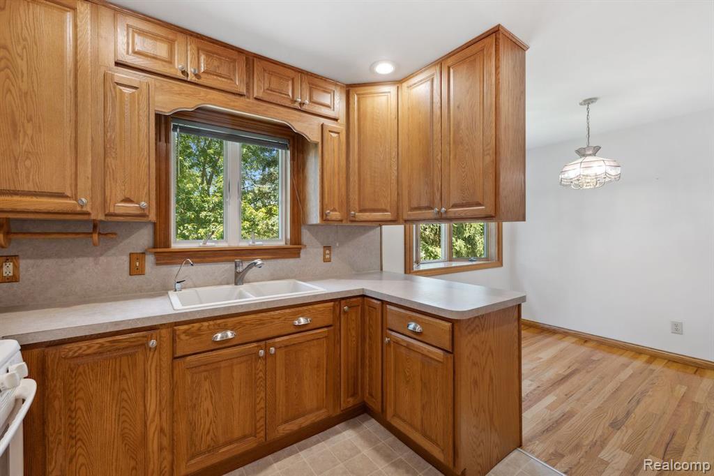 8622 S BYRON Road, Gaines Vlg, MI 48436 — Photo 8