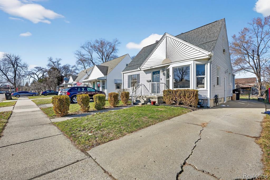 438 W Brockton Avenue, Madison Heights, MI 48071 — Photo 3