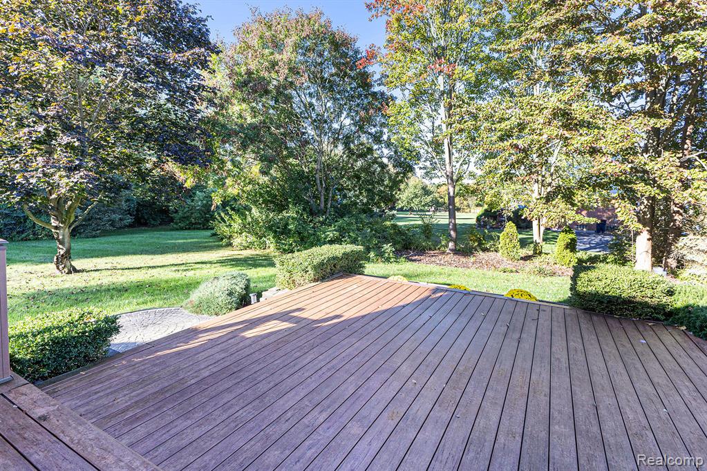 8620 Southridge Drive, Howell, MI 48843 — Photo 40