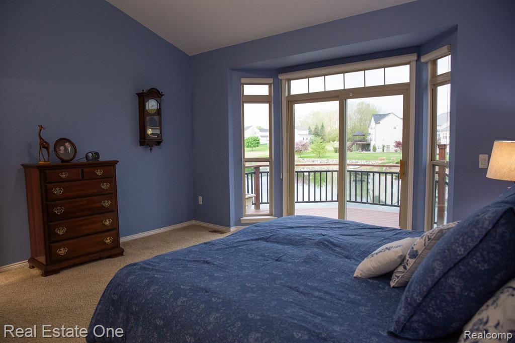 906 W PENINSULA, Oxford, MI 48371 — Photo 17