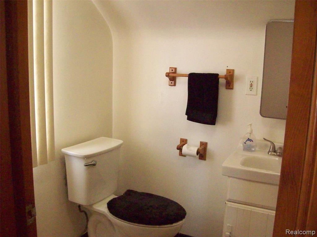7653 Pinehurst Street, Dearborn, MI 48126 — Photo 18