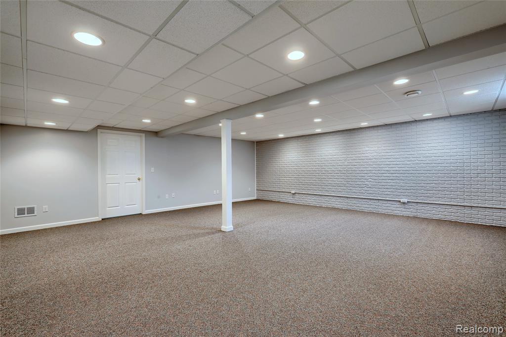 4434 Honeysuckle Drive, Sterling Heights, MI 48314 — Photo 24