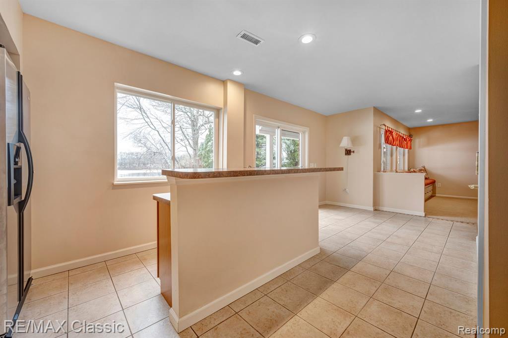 4661 Mallards Landing, Highland, MI — Photo 45