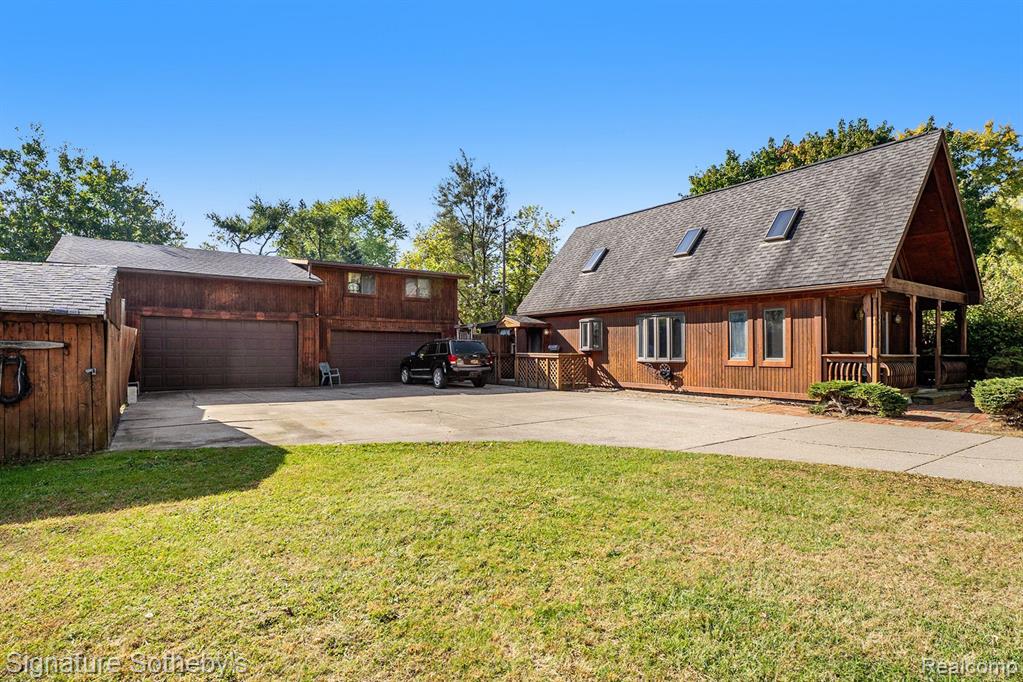 6143 MONROVIA Drive, Waterford, MI 48329 — Photo 28