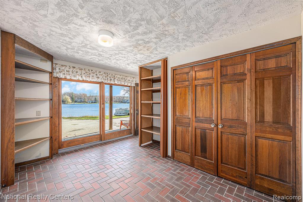 9494 Sashabaw Road, Clarkston, MI 48348 — Photo 29