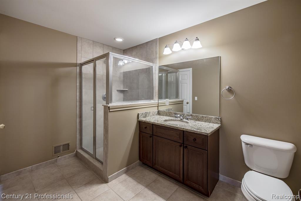 6410 Enclave Drive, Clarkston, MI 48348 — Photo 47