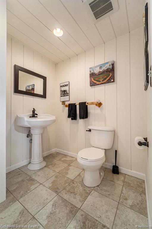 53643 VALLEYWOOD Drive, South Lyon, MI 48178 — Photo 23