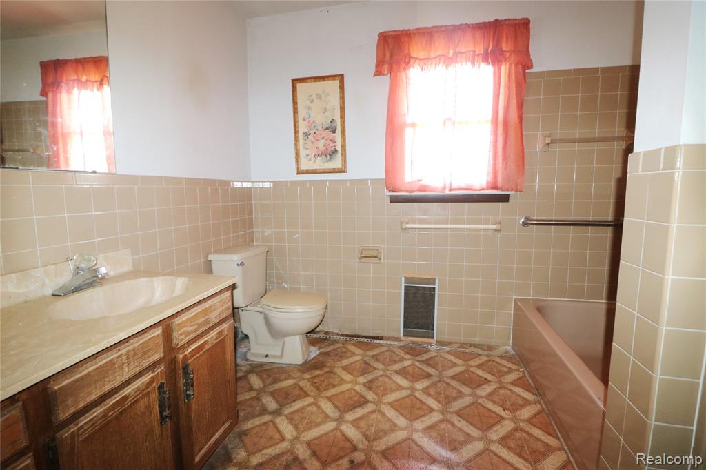 4193 Peggy Drive, Saginaw, MI 48601 — Photo 17