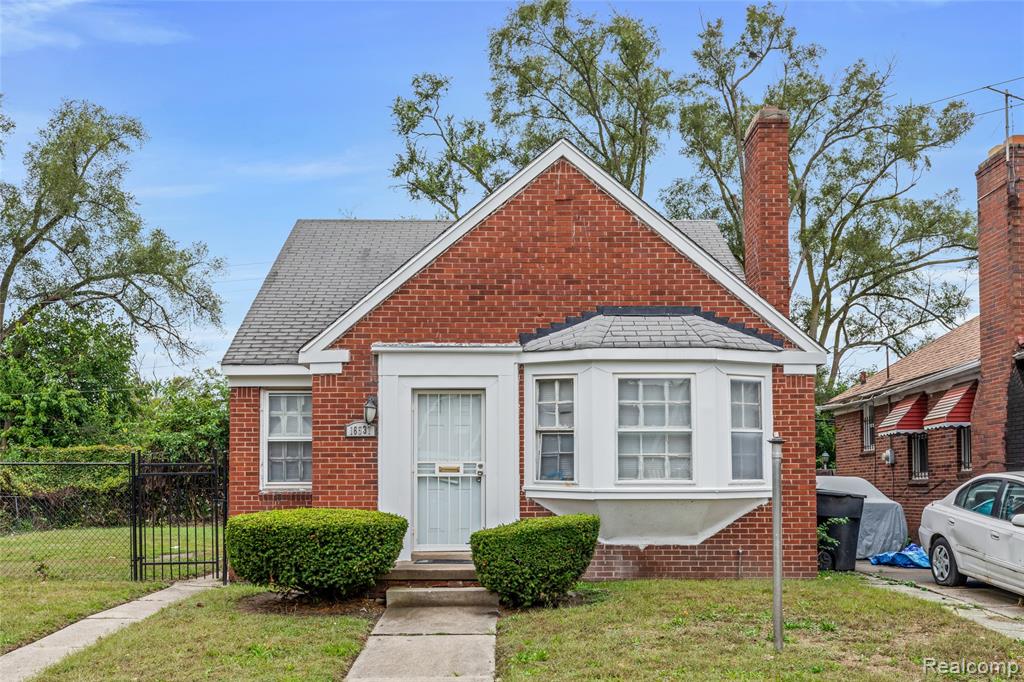 16537 Strathmoor Street, Detroit, MI 48235