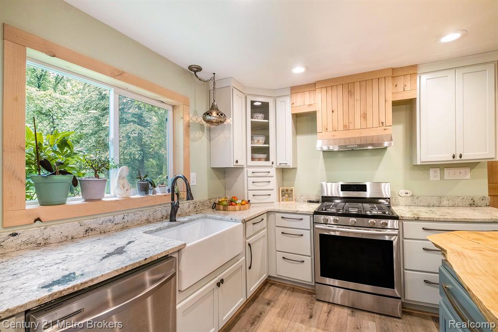 6428 W Court Street, Flint, MI 48532 — Photo 10