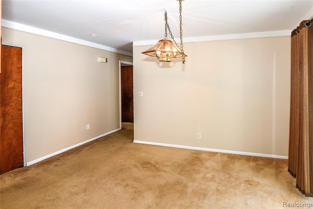 884 Eugene Drive, Oxford, MI 48371 — Photo 39