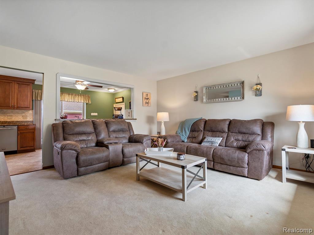 41845 EHRKE Drive, Clinton Twp, MI 48038 — Photo 16