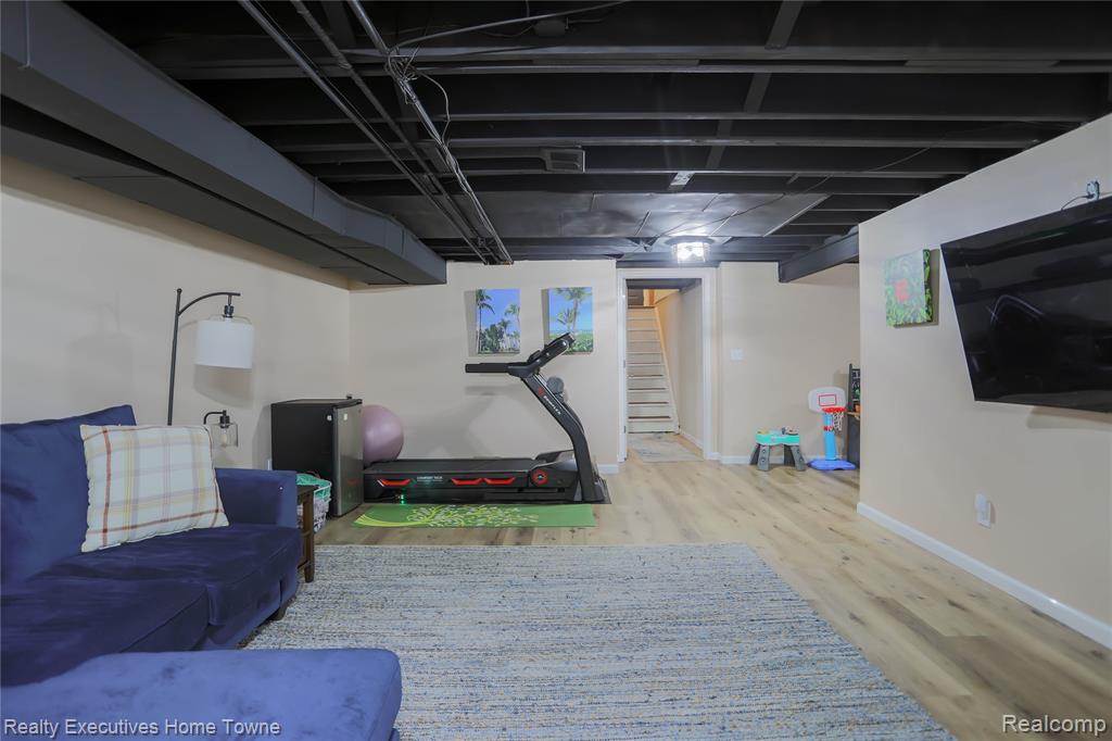 29847 Palomino Drive, Warren, MI 48093 — Photo 38