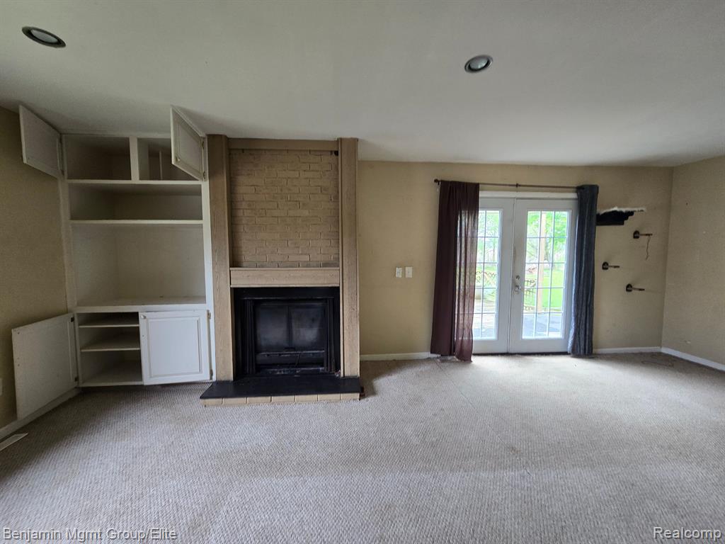 9416 HOGAN Road, Fenton, MI 48430 — Photo 6