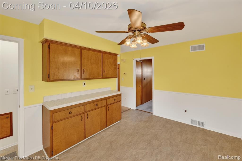 6623 N Silvery Lane, Dearborn Heights, MI 48127 — Photo 11