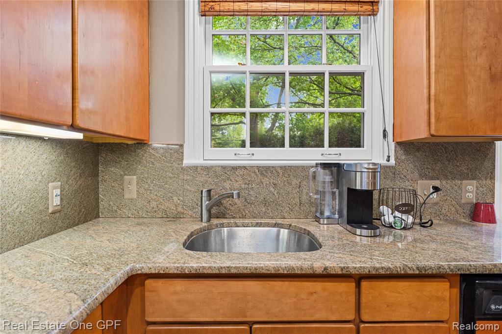 16904 Saint Paul Street, Grosse Pointe, MI 48230 — Photo 7