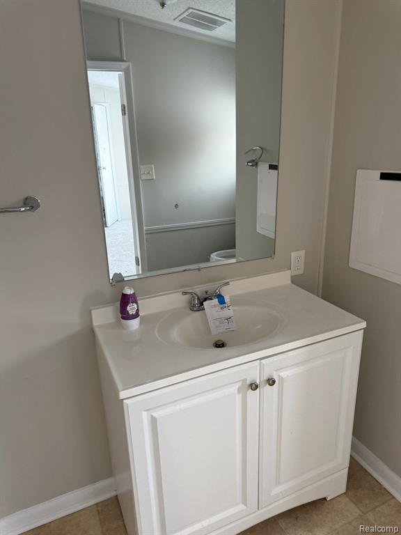 5249 Lapeer Road, Burton, MI 48509 — Photo 15