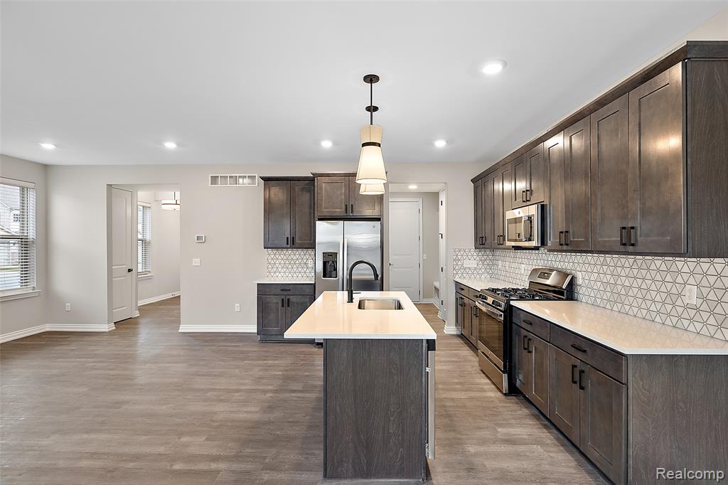 11374 Langfeld Spur, Brighton, MI, 48116