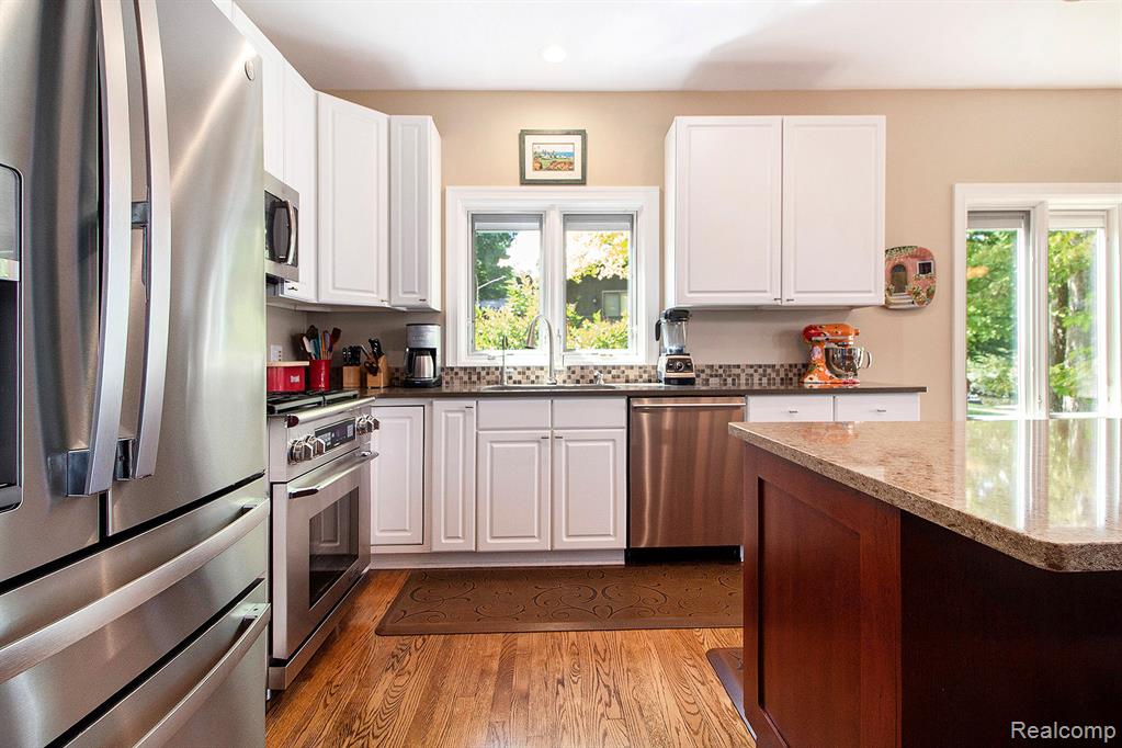 4973 Parview Drive, Clarkston, MI — Photo 21