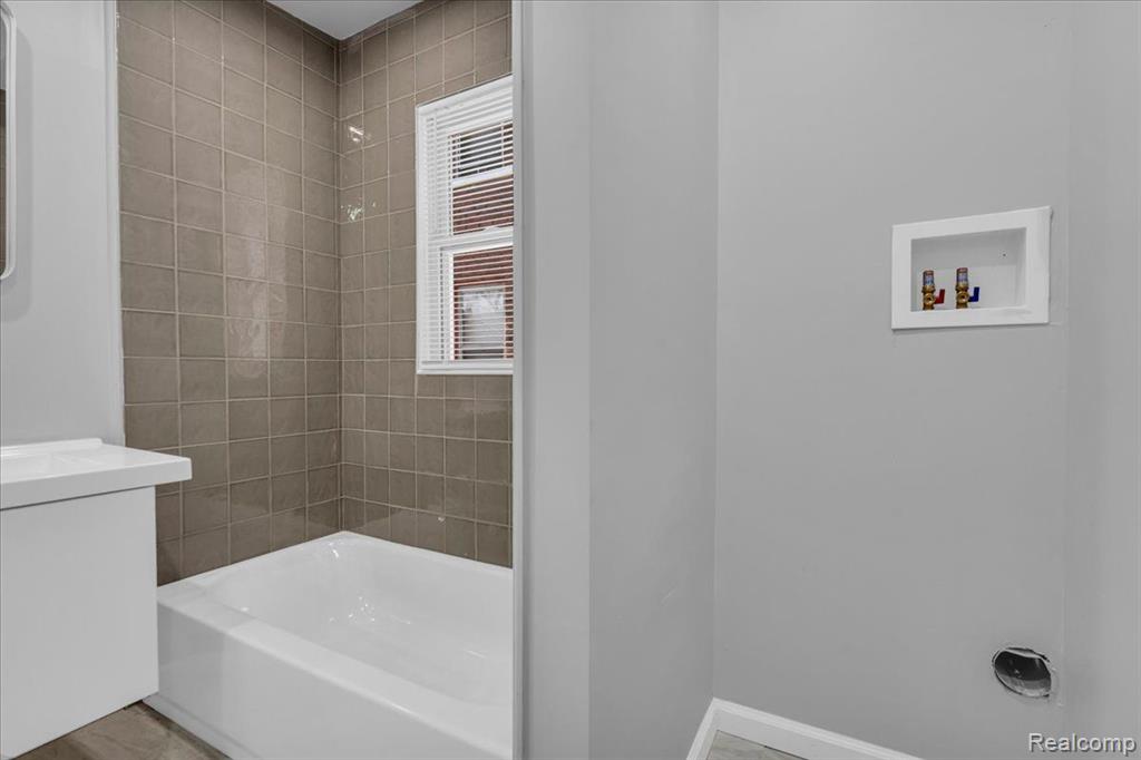 4343 WAVERLY Street, Detroit, MI 48238 — Photo 19
