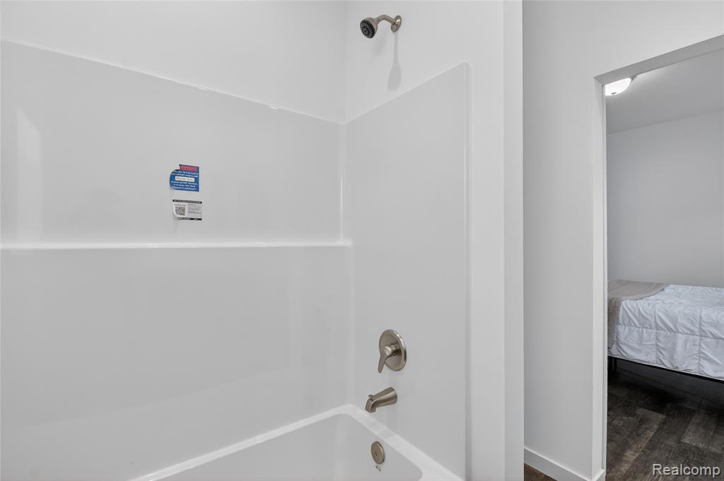 7527 Packard Ave, Warren, MI 48091 — Photo 14