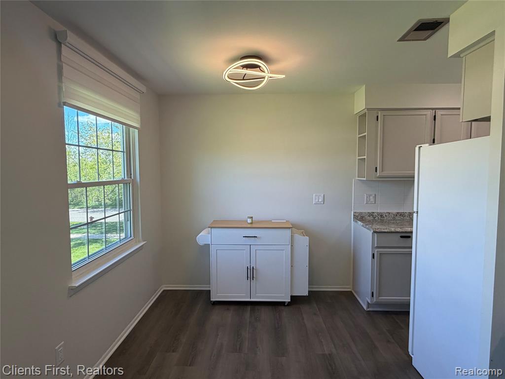 204 Princeton Drive, South Lyon, MI 48178 — Photo 10