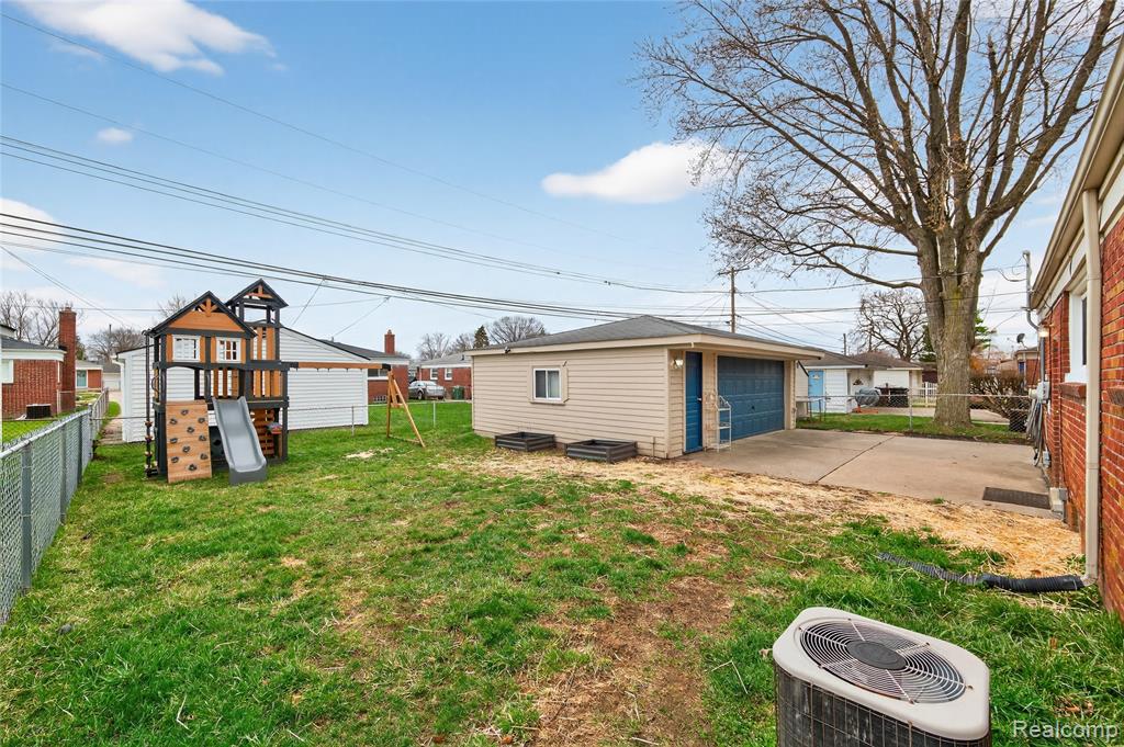 33225 Florence Street, Garden City, MI — Photo 34
