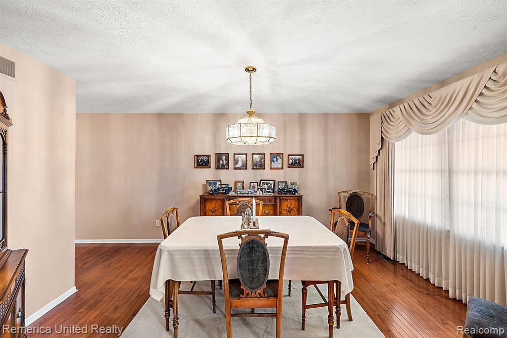 686 W CALEDONIA Street, Howell, MI 48843 — Photo 21
