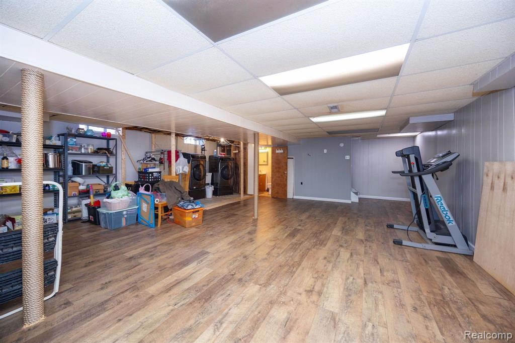 9722 BLAUVELT Drive, Grosse Ile, MI 48138 — Photo 41
