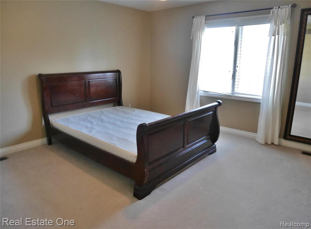 5846 CLEARVIEW Drive, Troy, MI 48098 — Photo 32