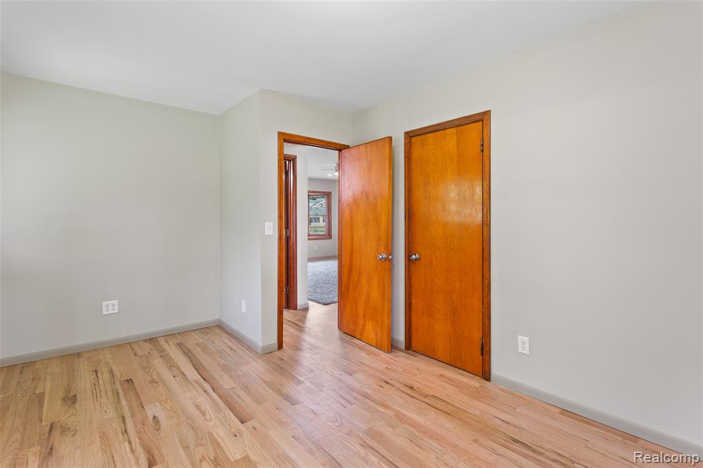 4408 S Lake Drive, Newport, MI 48166 — Photo 13